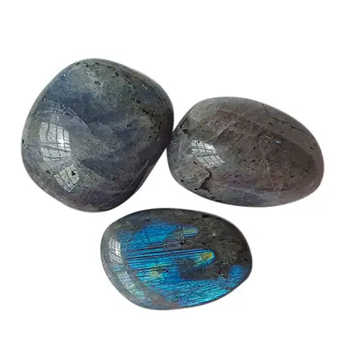 Labradorit (Poleret)